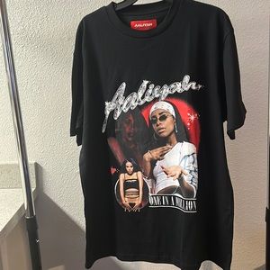 Aaliyah Shoe Palace
Size XL
Black